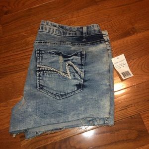 NWT size 15 Hippie Laundry stretch shorts